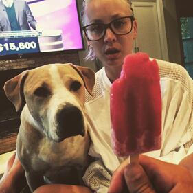 Kaley Cuoco Sweeting senza reggiseno per Shape 16