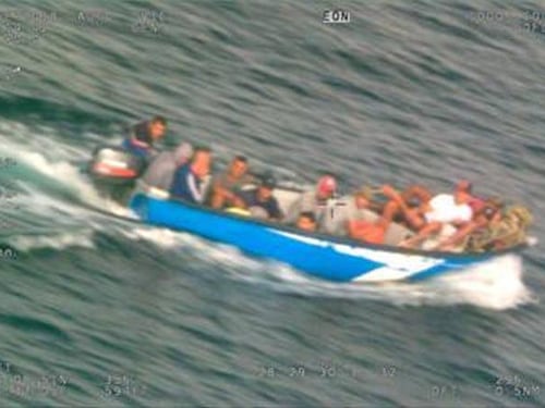Dall'Algeria alla Sardegna: così i migranti provano a farla franca