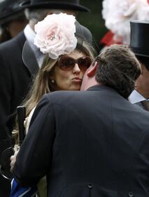 Liz Hurley, bikini mozzafiato a 50 anni 27