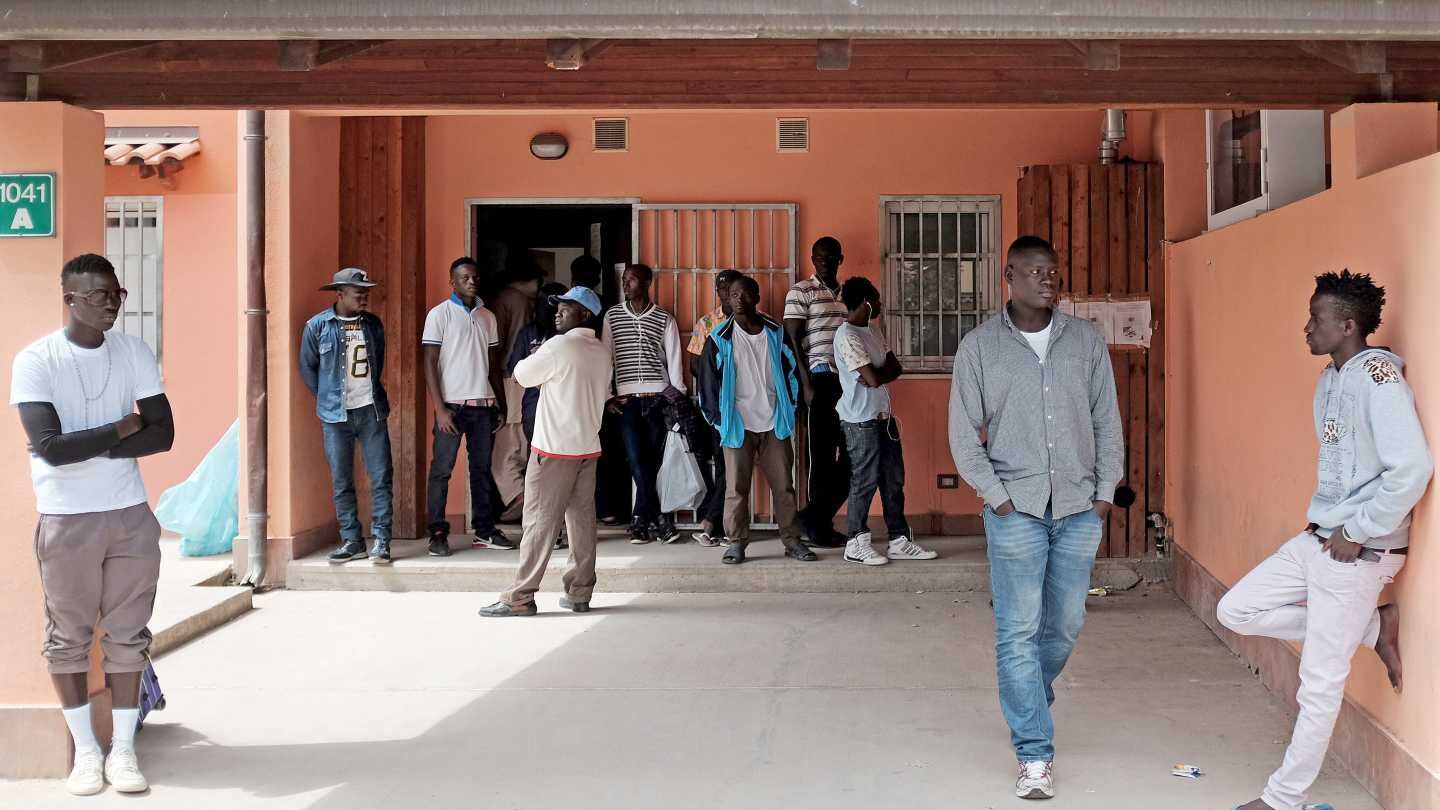 Cara di Mineo, affiliati alla mafia nigeriana volevano fuggire in Germania