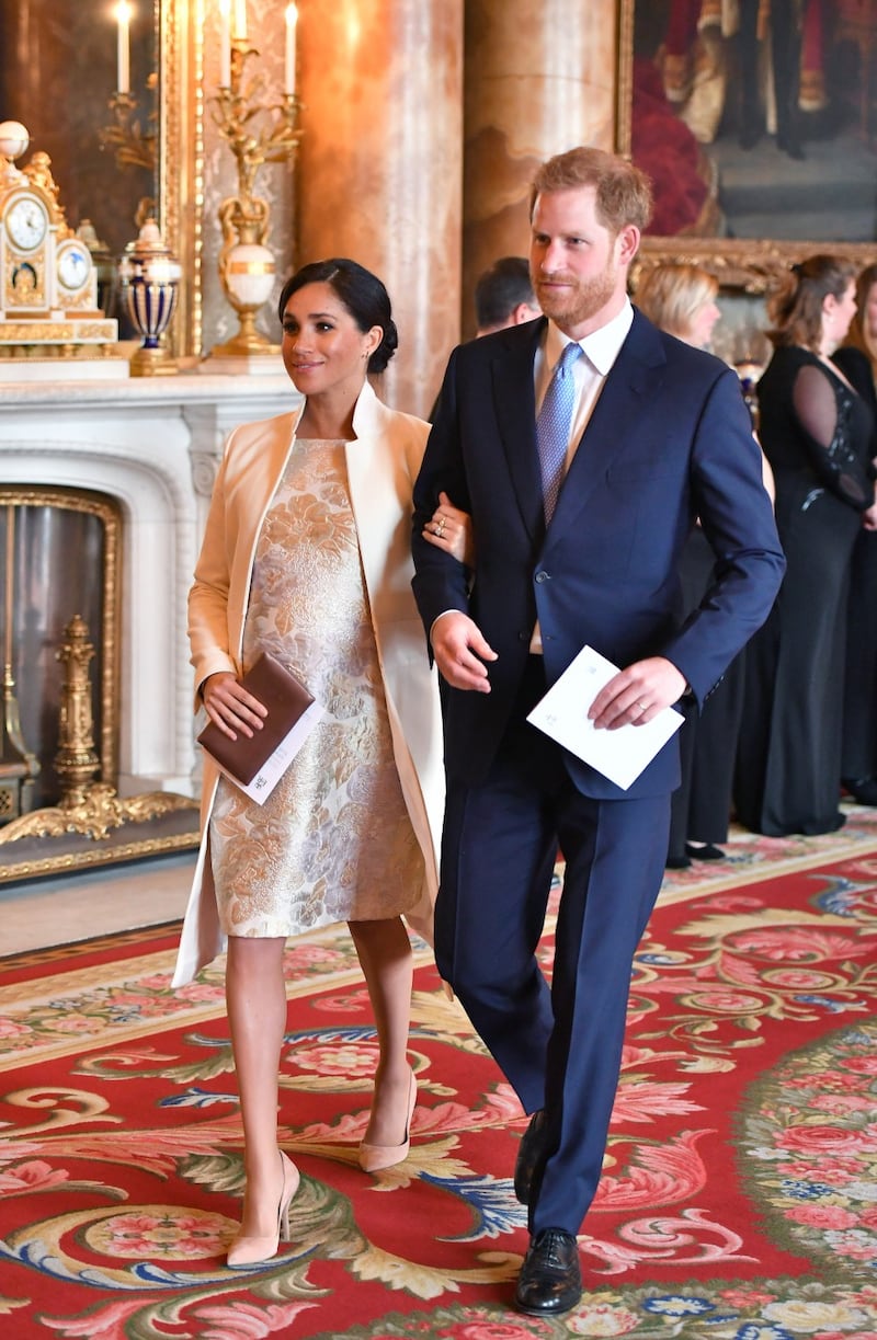 Meghan Markle e il Principe Harry, le foto dell'ovazione 5