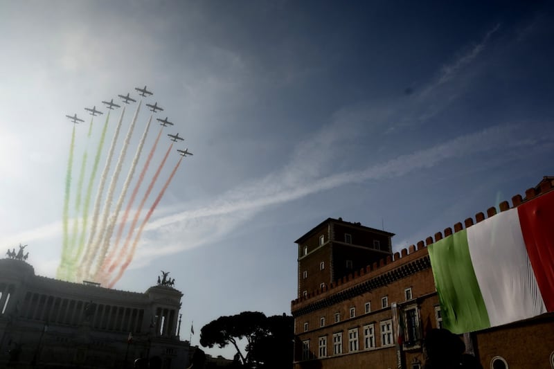 La sfilata delle Forze armate 15