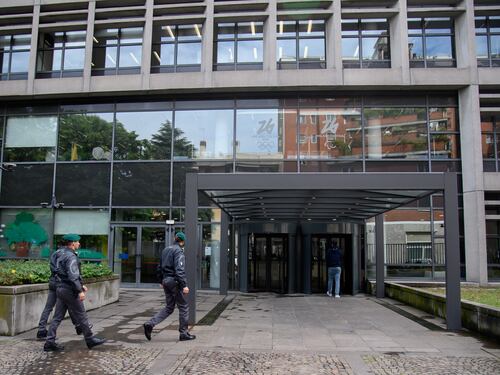 "Clientelismo su Milano-Cortina"