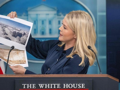"Spenderemo 200 milioni di dollari": il piano di Trump per "rifare" la Casa Bianca