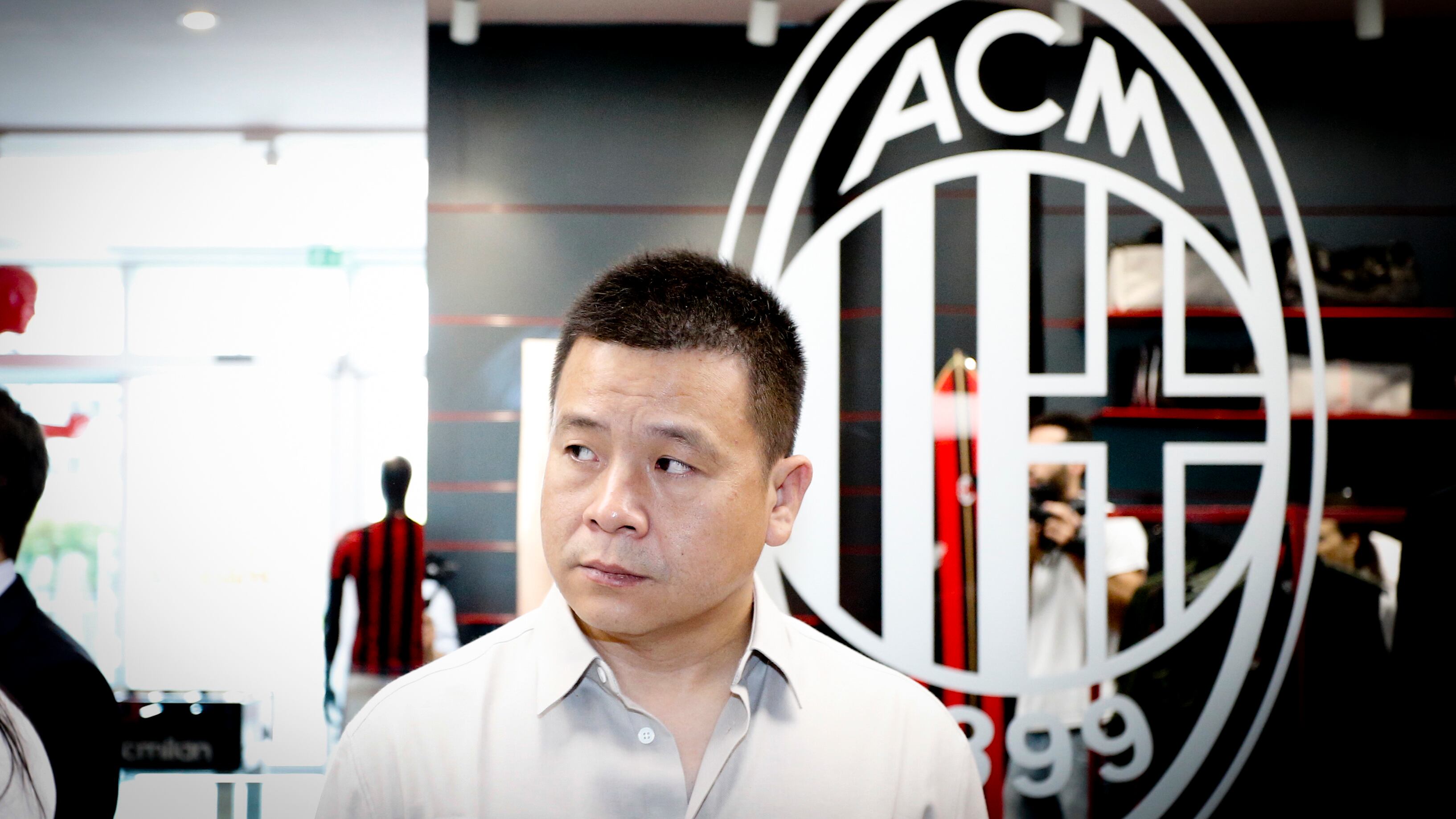 Milan, l’ex presidente Yonghong Li è indagato per falso in bilancio