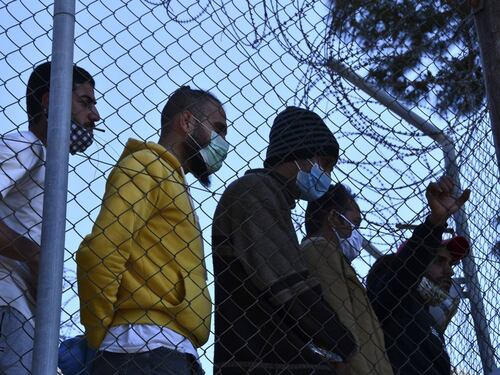 Nelle scuole per migranti si fa pure lezione di antifascismo