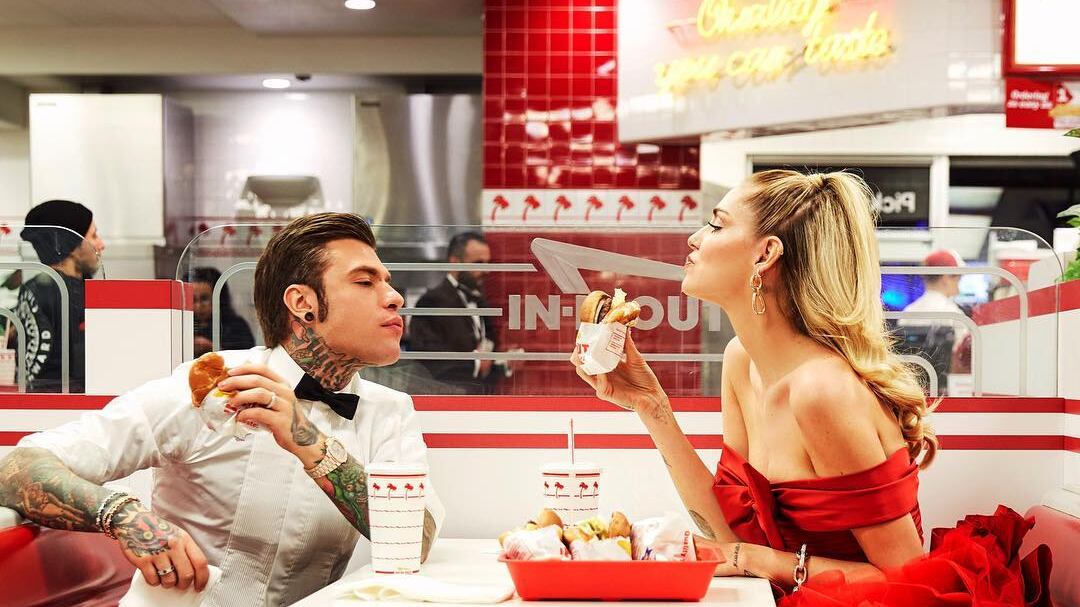 Chiara Ferragni, lo scatto hot. E Fedez cancella la foto