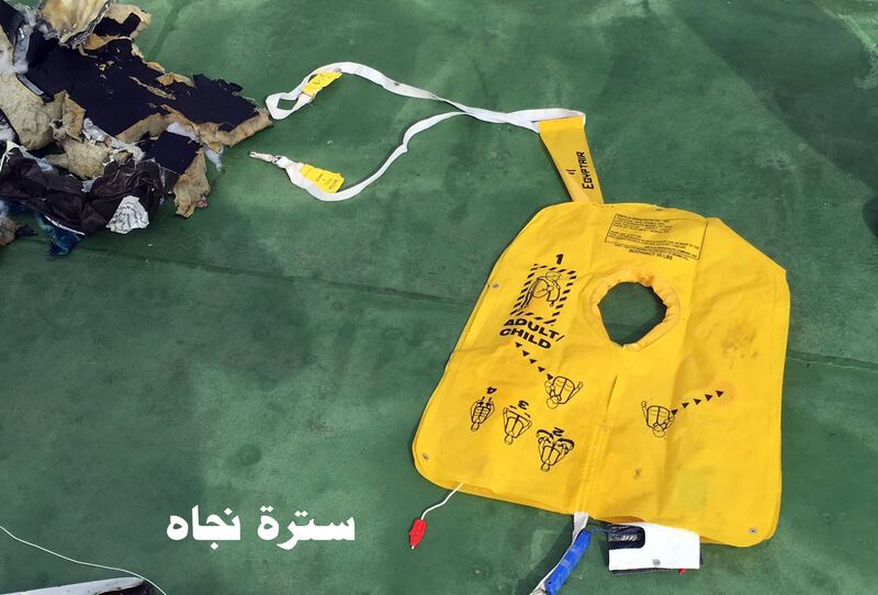Le prime foto dei rottami ​del volo Egyptair 4
