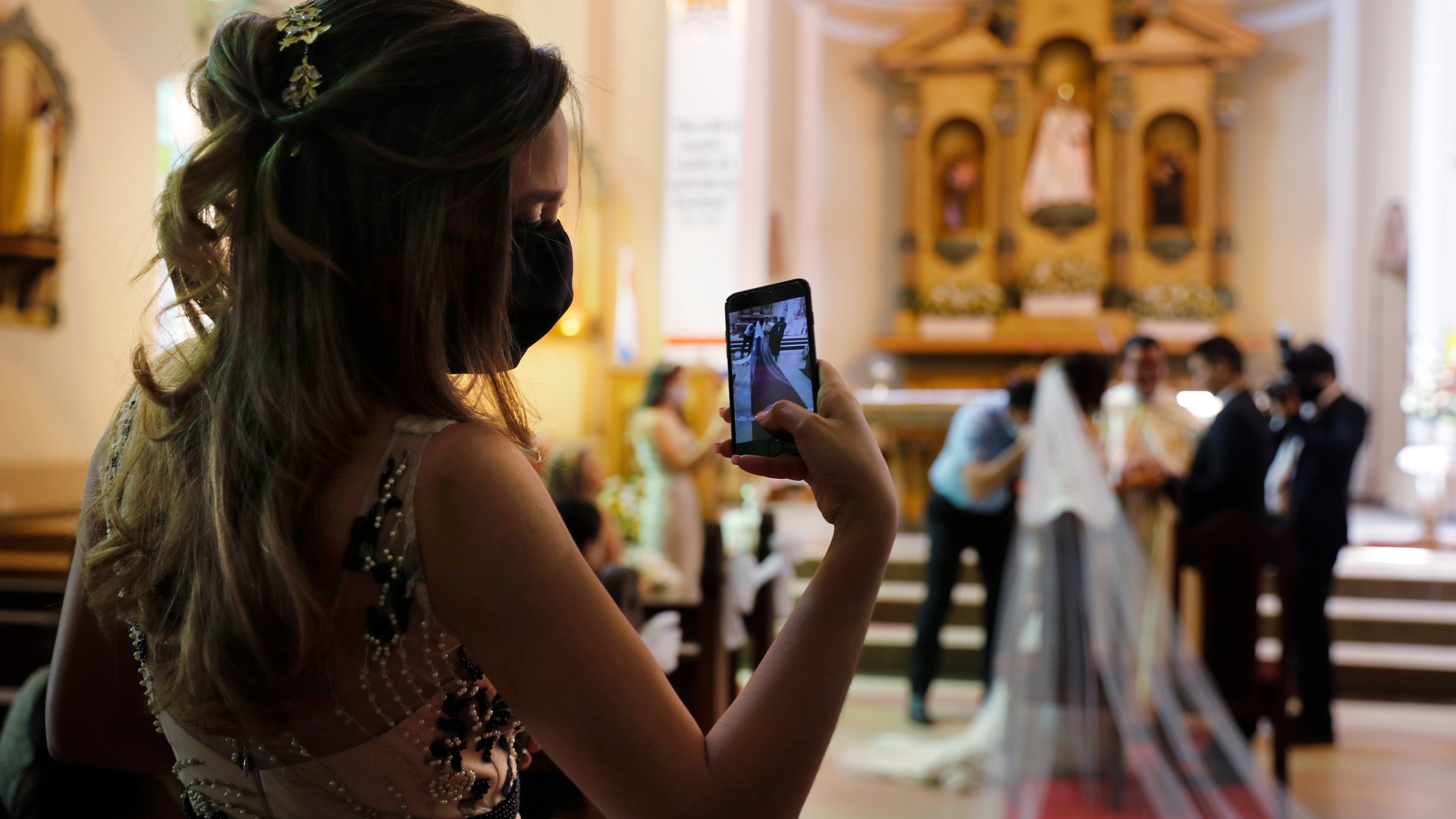 Matrimoni, c'è il sì al banchetto: "Ma serve il pass verde"