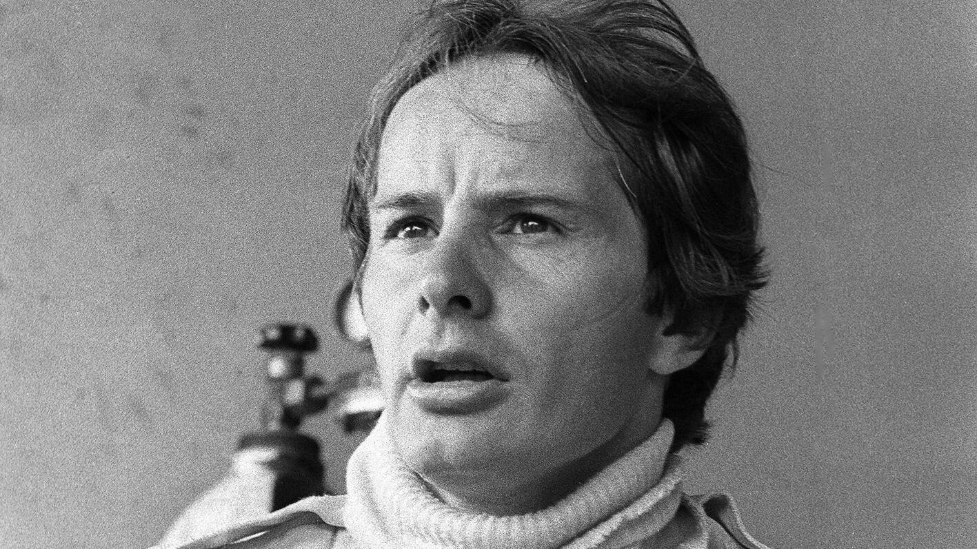 "Wow Gilles": il mito dell'Aviatore rivive in 170 scatti