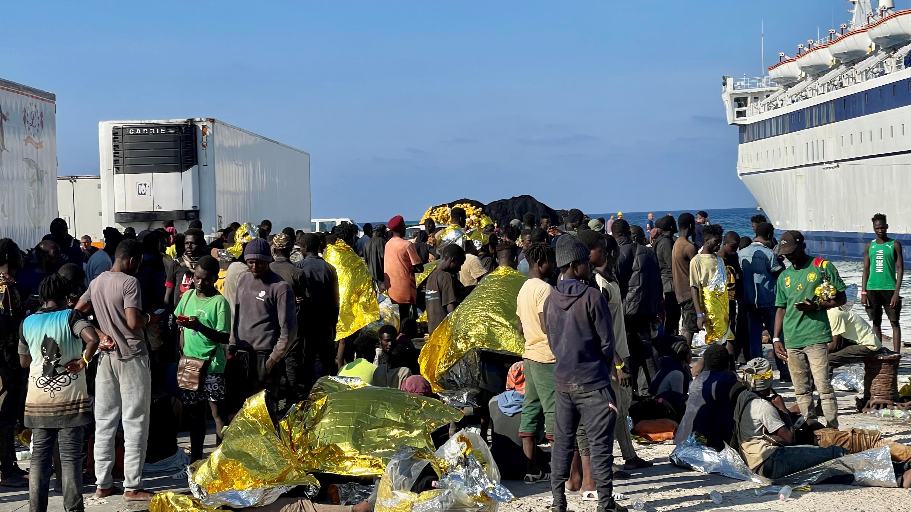 Troppi sbarchi, Lampedusa al collasso: "Sembra l'apocalisse"