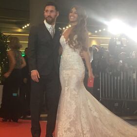 Messi dice sì alla sua Antonella: ecco le foto del lieto evento 13