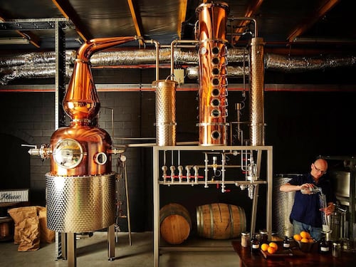 Professione distillatore: arriva il corso per imparare a farlo bene