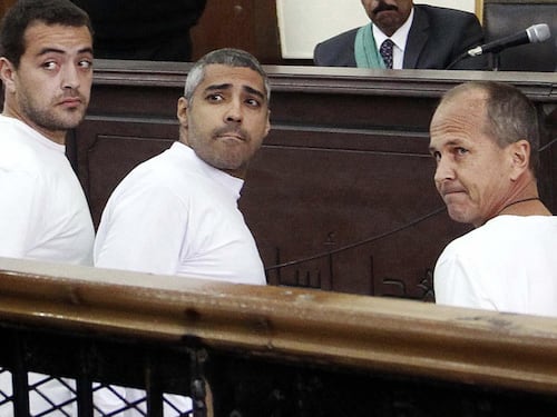 Rilasciati i giornalisti di Al Jazeera in cella in Egitto da oltre un anno