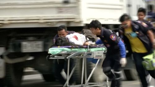 La Thailandia sconvolta dagli attacchi 8
