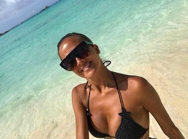 Giorgia Palmas hot alle Bermuda 1