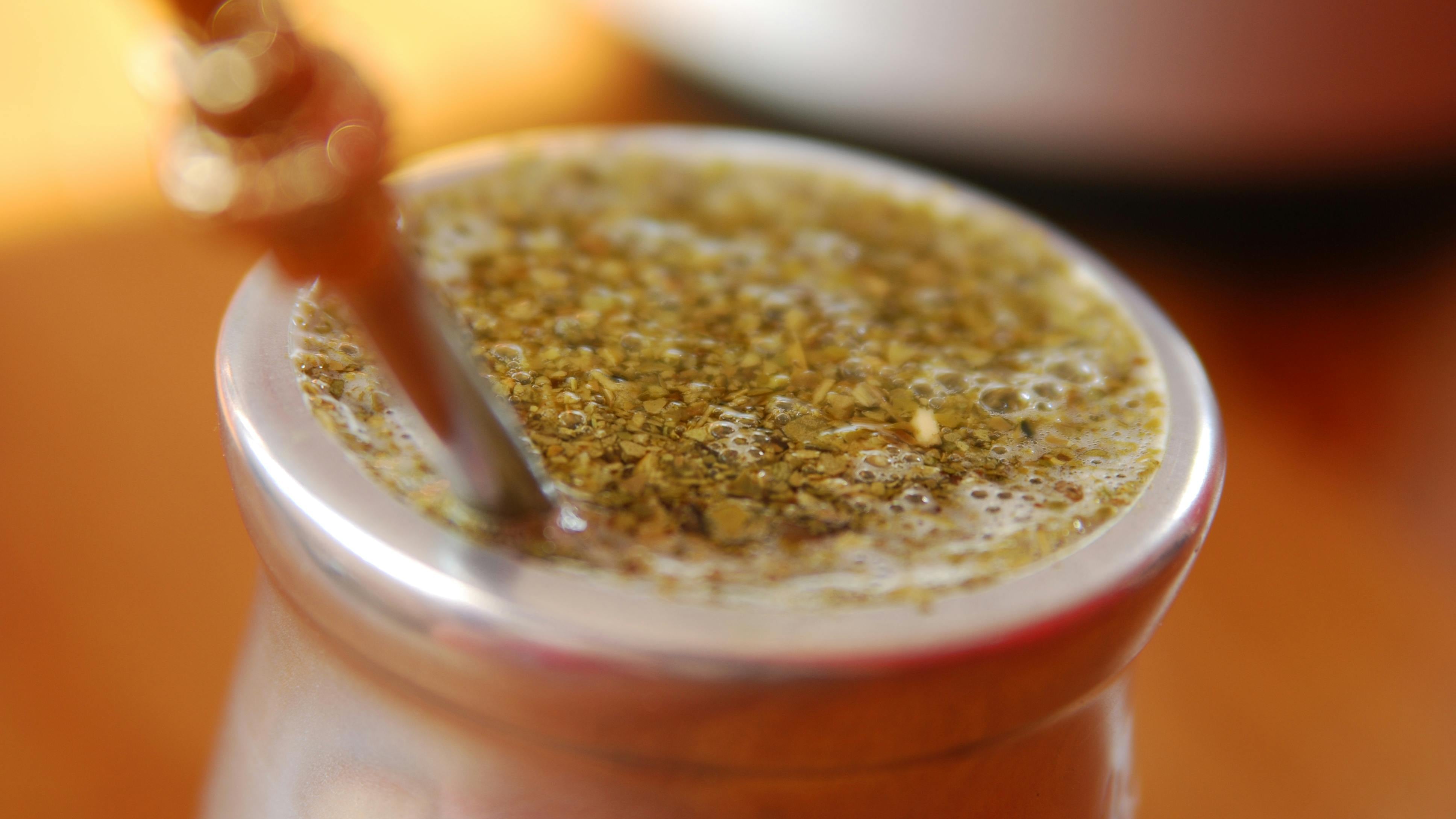 La yerba mate, la bevanda energizzante sostituta del caffè