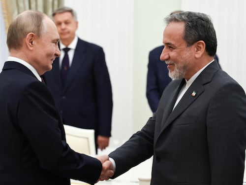 L'Iran abbandonato dagli alleati storici. Da Putin solo parole