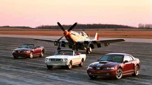 Ford Mustang, guarda le foto di tutte le generazioni 4