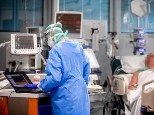 Sintomi devastanti su anziani. Ecco come riconoscere il virus