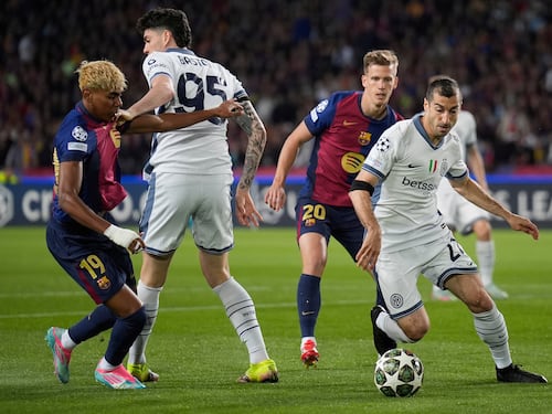 Con il Barça tra speranza e paura. Il giorno più lungo per i "bauscia"