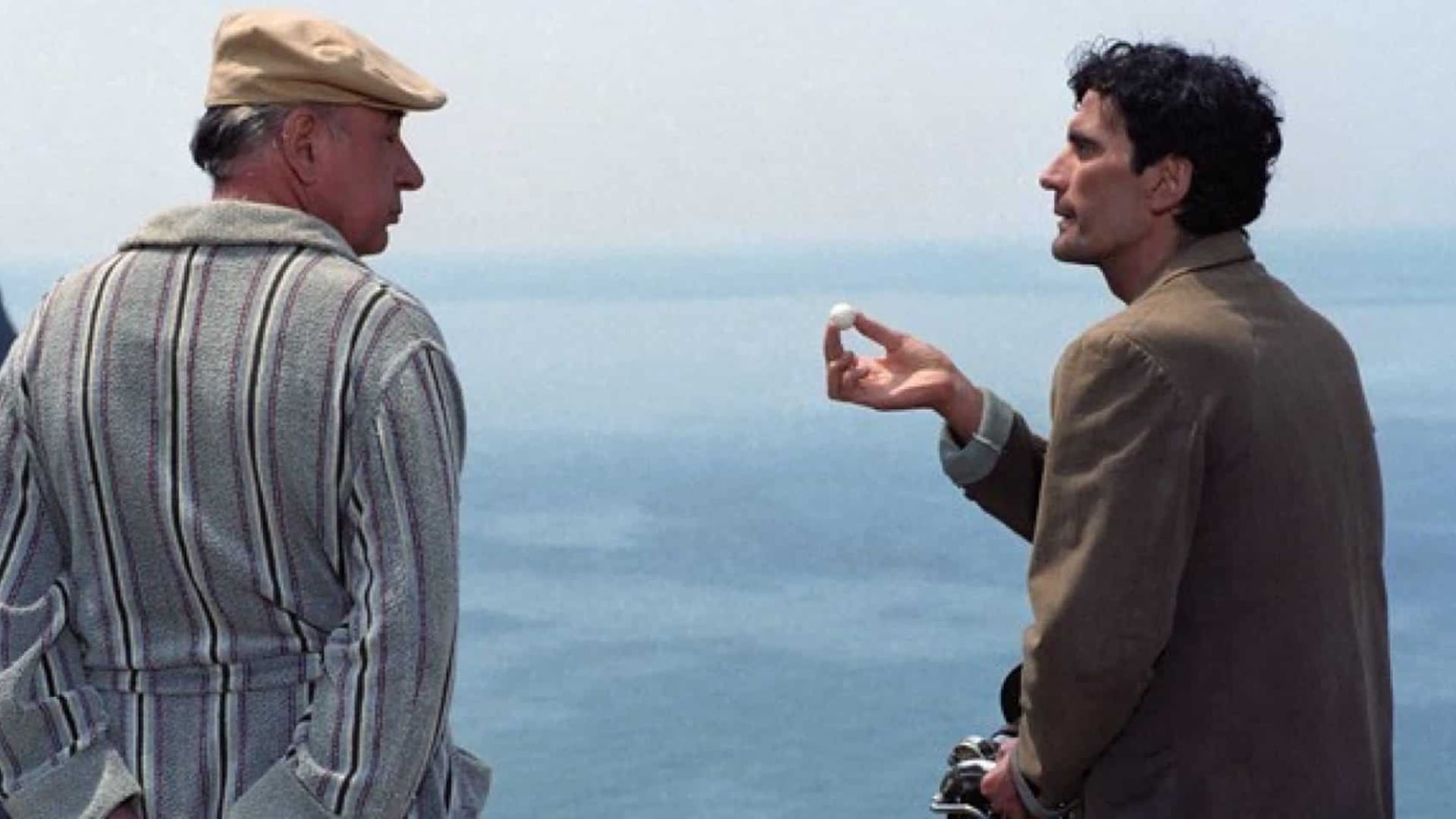 Massimo Troisi diede la vita per Il postino. Così è morto dopo l'ultima scena