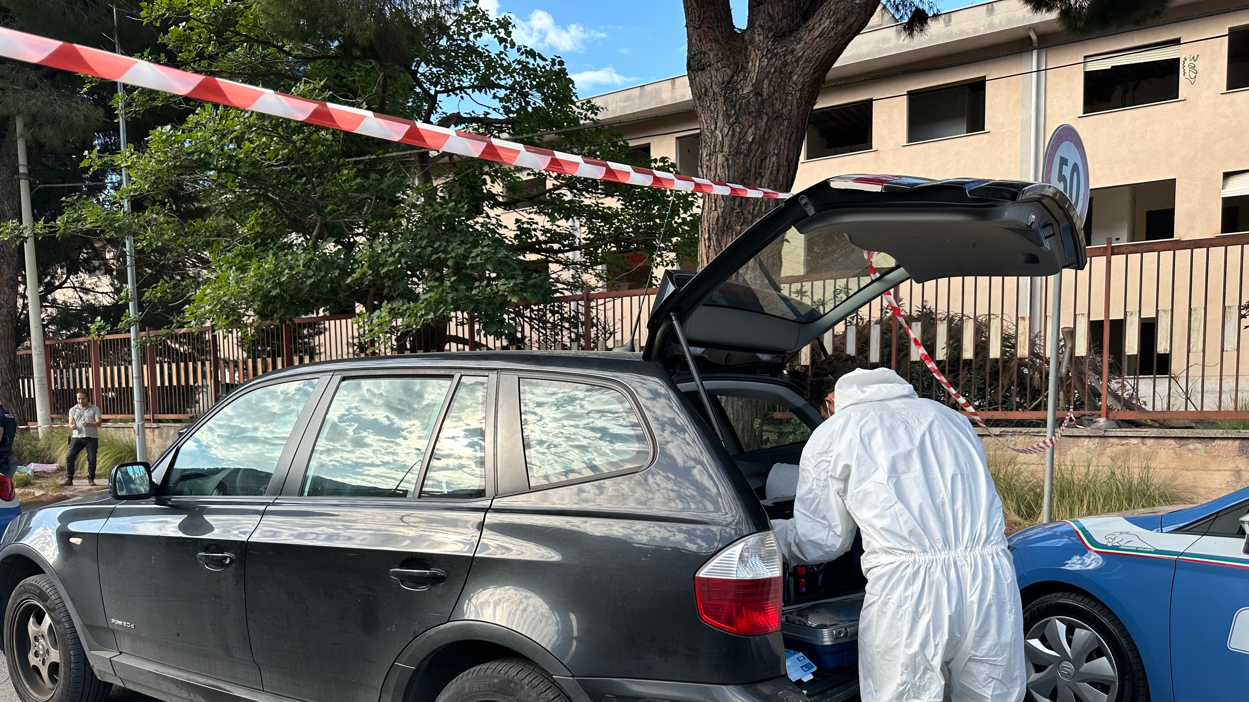 L'impronta e la paura di morire: tutti i dubbi sulla fine del marito dell'eurodeputata Donato