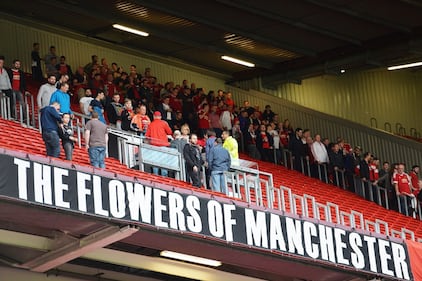 Paura a Manchester, l'evacuazione dell'Old Trafford 6