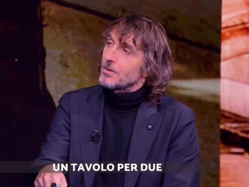 "Intanto altri agenti feriti". Cruciani contro Zerocalcare e la sinistra che grida al regime