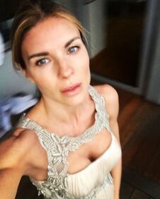 Martina Colombari, risveglio senza trucco sui social  5
