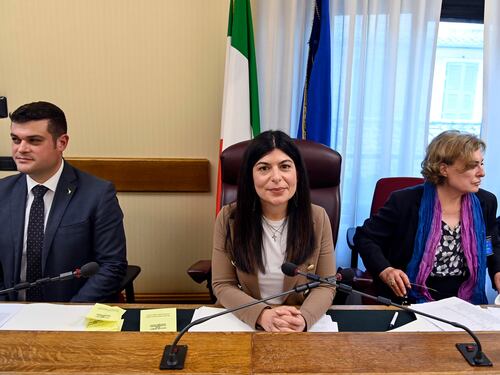 "Basta con l'antimafia show". Colosimo cambia rotta sugli "impresentabili"