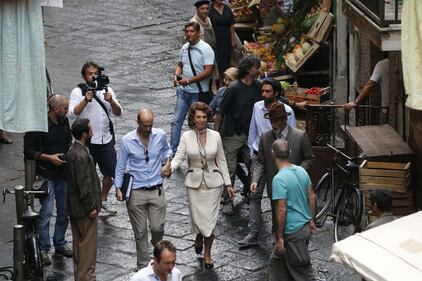 La Loren torna tra le vie di Napoli 4