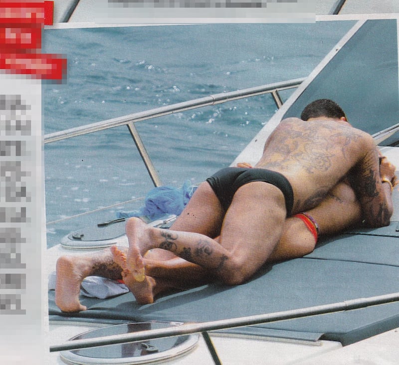 Fabrizio Corona e Silvia Provvedi hot sullo yacth a Capri 4