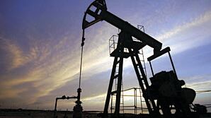 E il petrolio precipita sotto i 40 dollari a barile