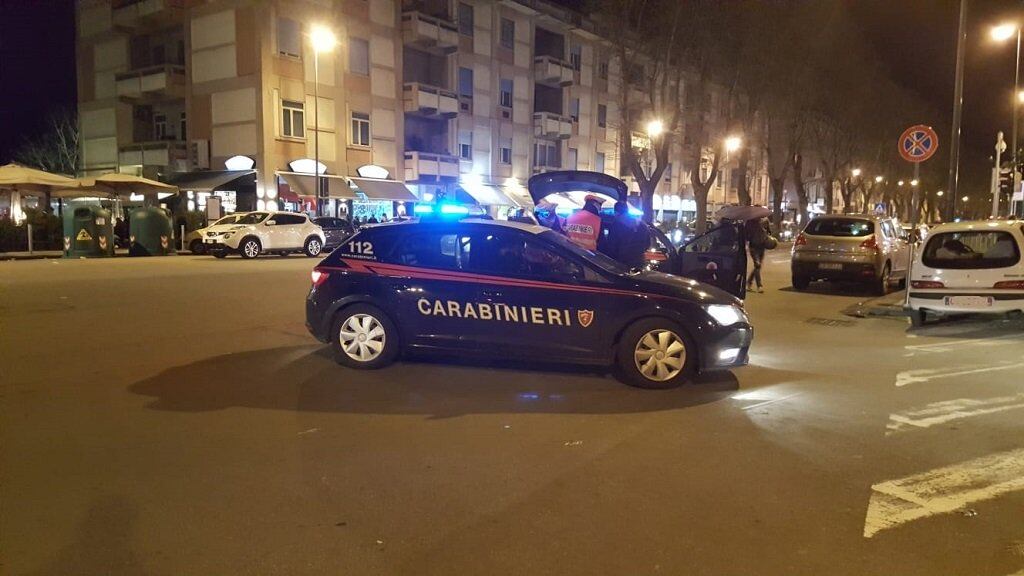 Ladri seriali in azione: rubavano televisori all'hotel