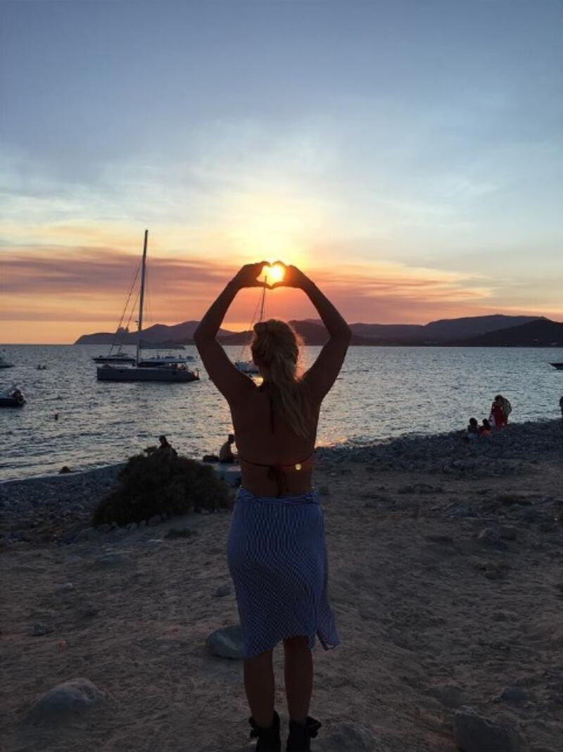 Emma Marrone, curve hot in barca 4