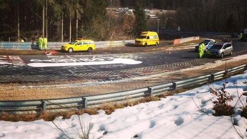 Il pene gigante che blocca il Nurburgring 1