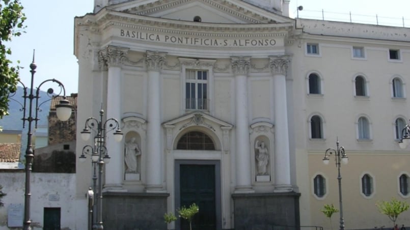 Paura in chiesa a Salerno: marocchino pesta sacrestano