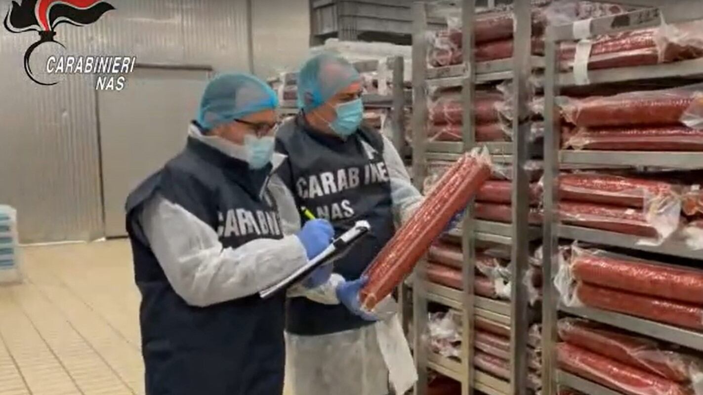 Allarme Listeria, controlli a tappeto: il 30% delle aziende non è a norma