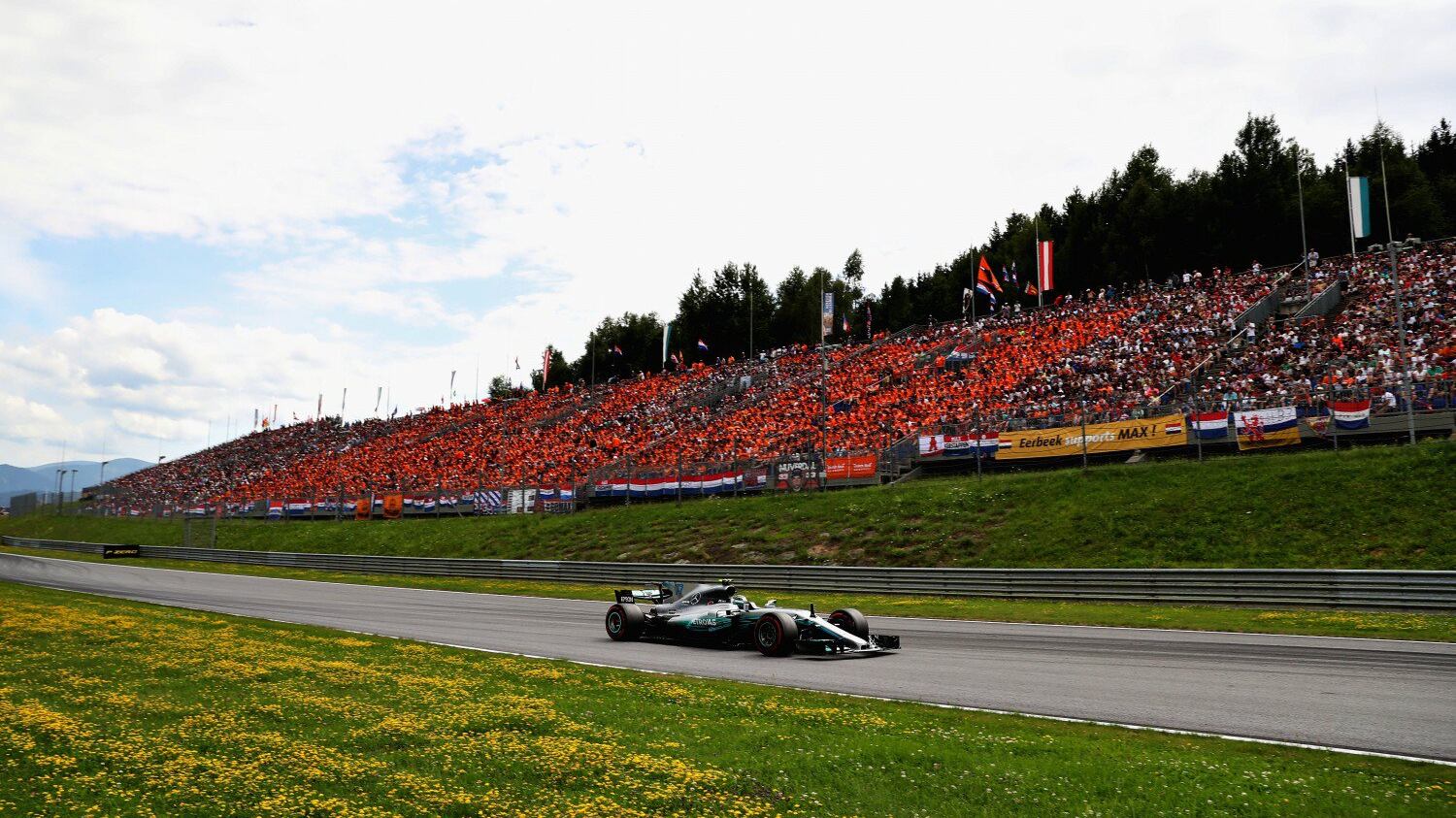Gp d'Austria: vince Bottas, Vettel secondo. Hamilton giù dal podio