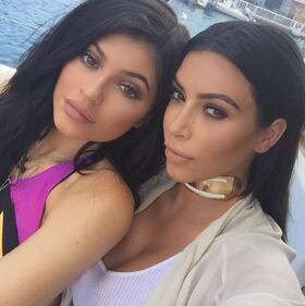 Le star che si fanno più selfie, da Madonna a Kim Kardashian 16
