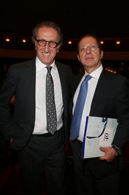 40 anni contro il coro 6