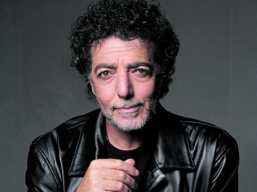 Max Gazzè sorprende tutti con le sue canzoni "atipiche"