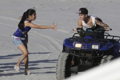 Justin Bieber, smorfie e boccacce in prigione prima di uscire su cauzione 8