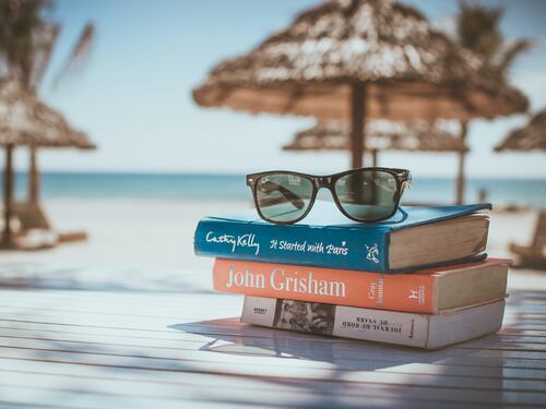 5 libri da leggere sotto l’ombrellone