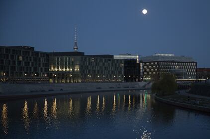 Le immagini della Superluna 11