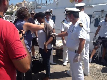 102 migranti sbarcano a Siracusa 3