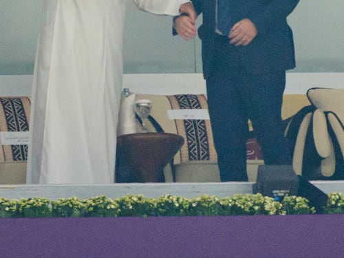 L'emiro Al Thani saluta Infantino