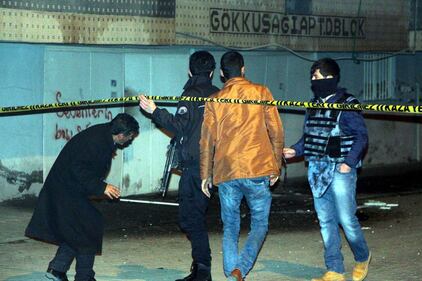 Un bambino di tre anni è morto in un attentato in Turchia 12