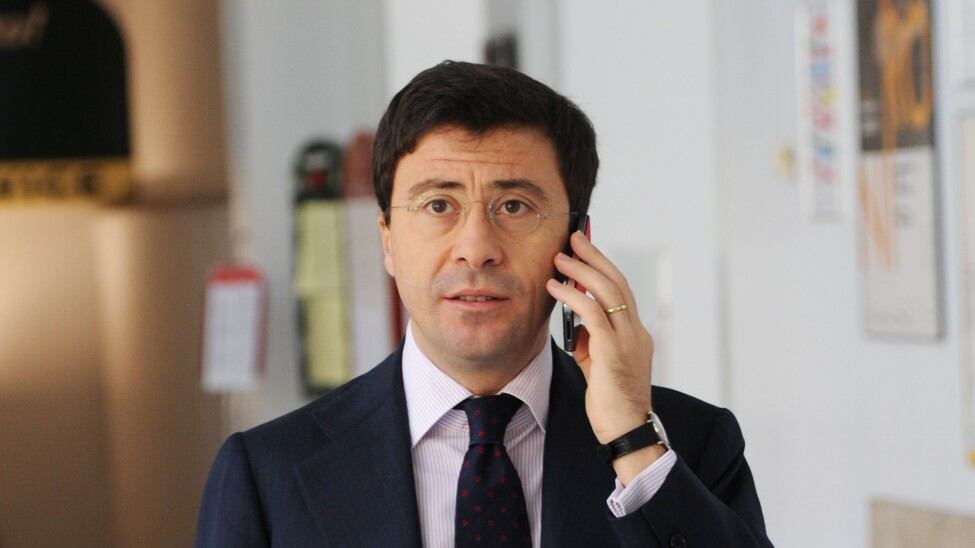 I consigli di Bocchino a Romeo: "Fai l'anticamorra"